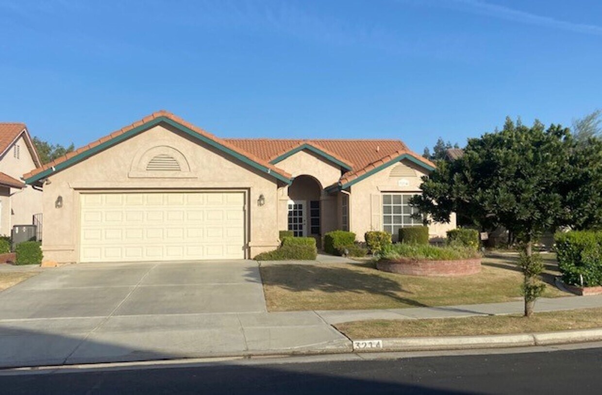 3214 Province Rose St, Bakersfield, CA 93311 House Rental in