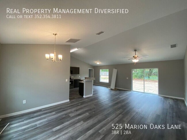 Foto del edificio - 525 Marion Oaks Ln
