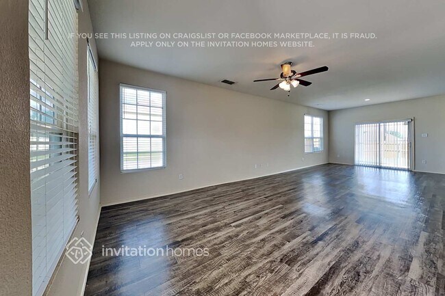 Foto del edificio - 2820 Englefield Green Dr