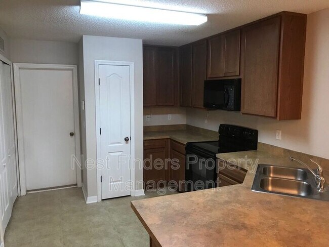 Foto del edificio - 7637 Melvin Rd
