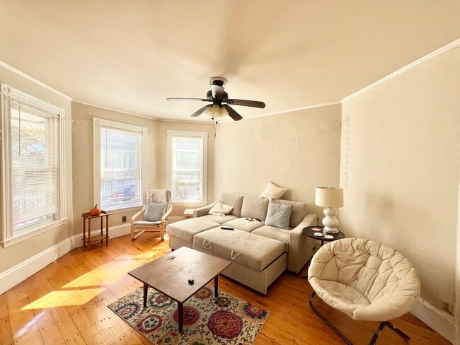 Building Photo - 5 Sachem St