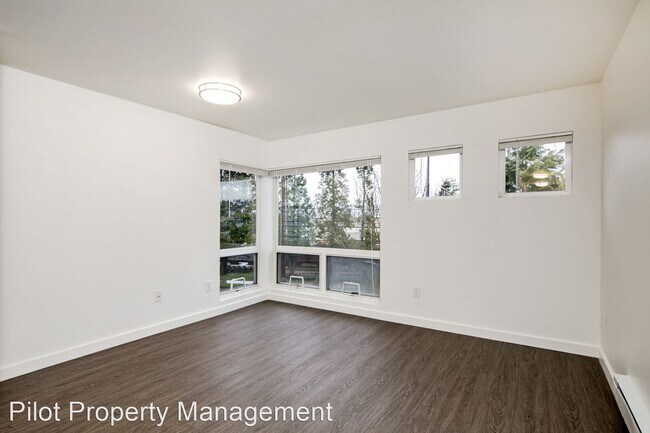 Building Photo - 3630 22nd Ave W