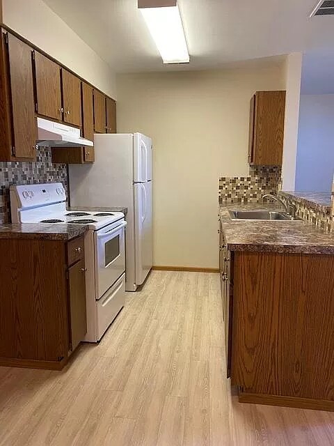 Kitchen - 106 N Walnut St
