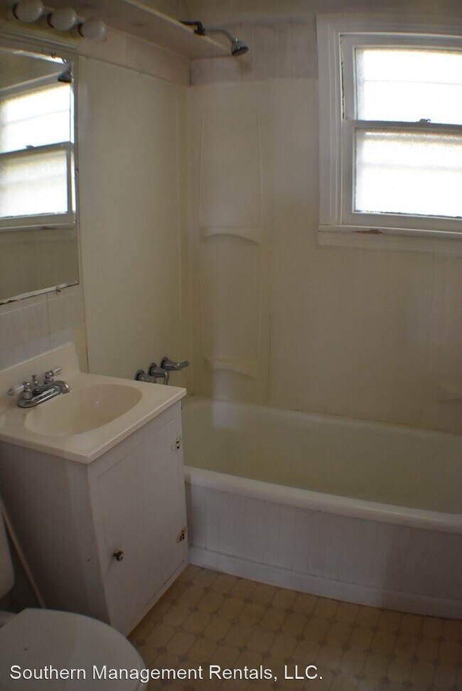 Building Photo - 2 br, 1 bath House - 830 Tioga St