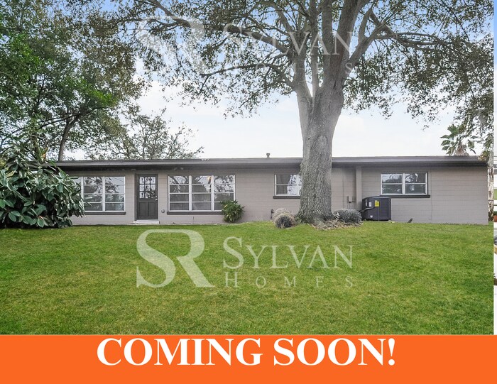 Foto principal - Enjoy living the good life in this 3 bedro...