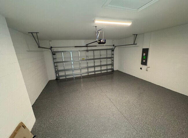 Building Photo - 20605 Pebble Gln Dr