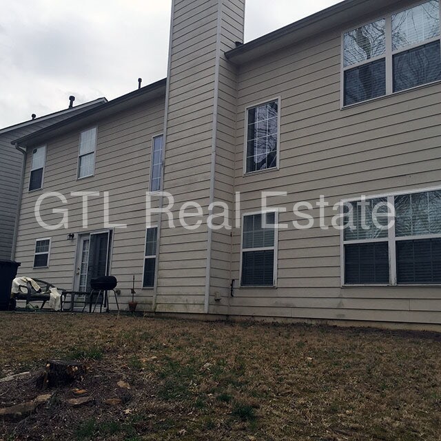 Building Photo - 2097 Longmont Dr