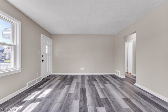 Building Photo - 13702 Wainstead Ave