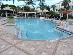 Building Photo - 7305 Myrtlewood Cir W