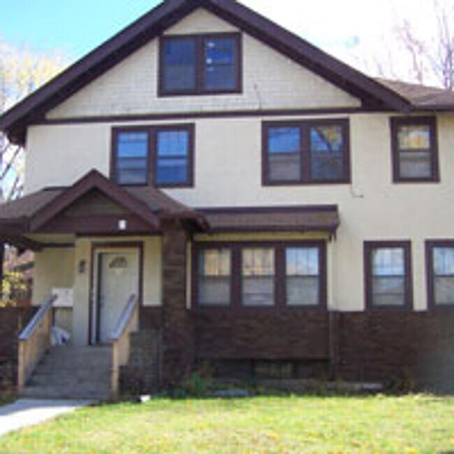 Foto del edificio - 416 11th Ave SE
