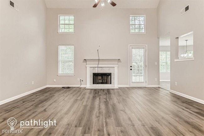 Foto del edificio - 4 br, 3 bath House - 317 Randall Court UNIT