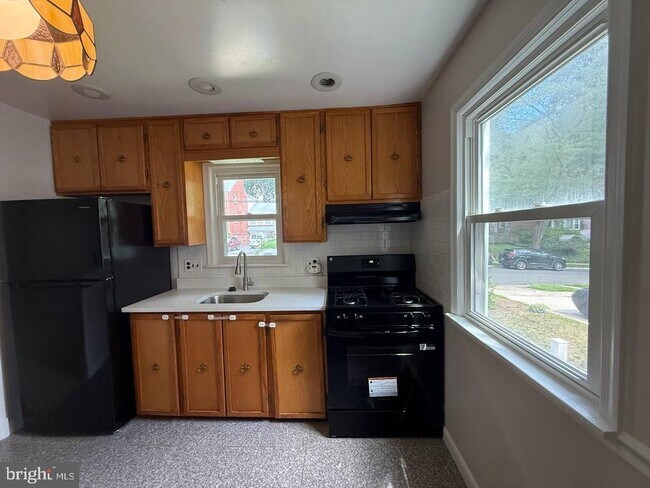 Foto del edificio - 10408 Huntley Ave