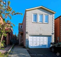 Building Photo - 202 Roxanne Crescent