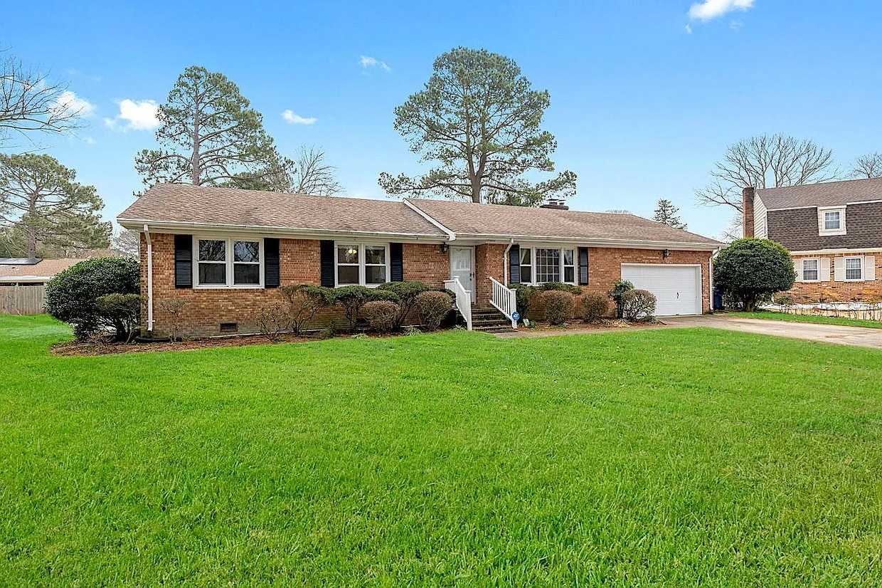 Primary Photo - 1132 Cresthaven Ln