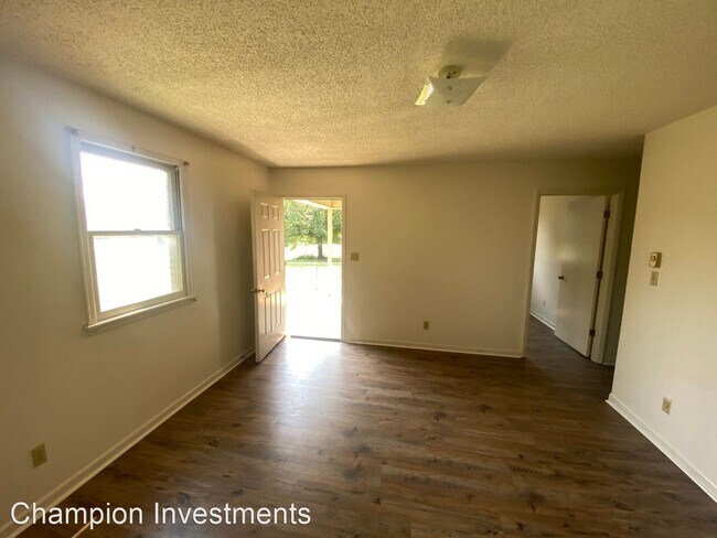 Foto del edificio - 3 br, 1 bath House - 407 Oak Street