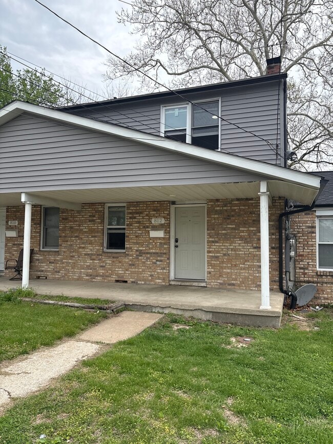 Building Photo - 812 Nathan St