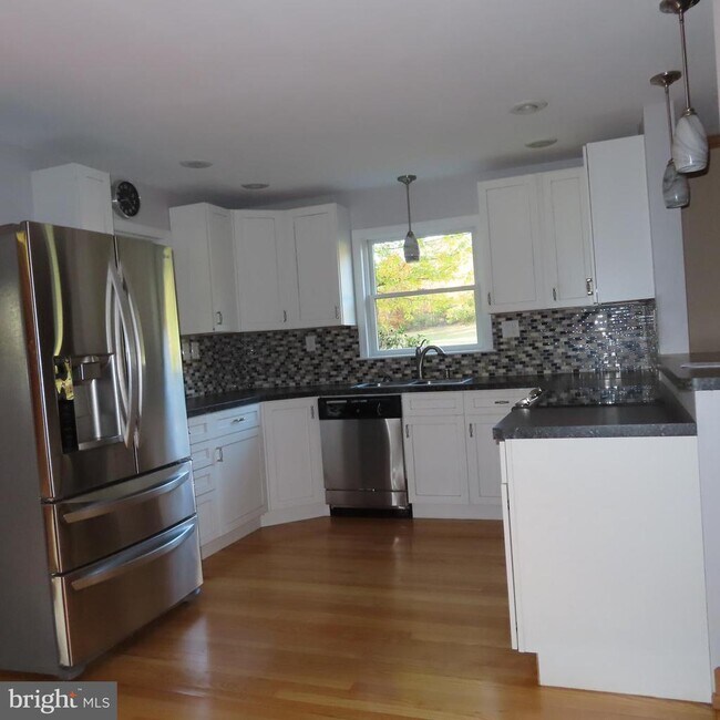 Foto del edificio - 14109 Buchanan Trail W