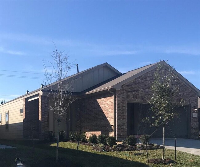 Building Photo - 6430 Macroom Meadows Ln