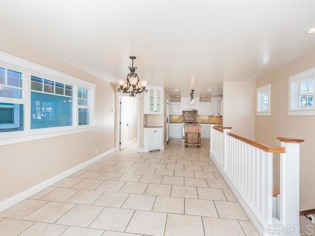 Building Photo - 2063 Cambridge Ave