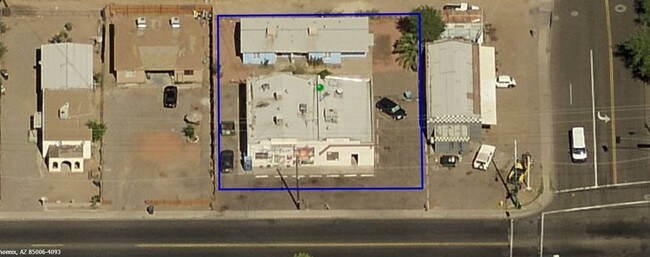 1928 - 1942 E. Roosevelt - Roosevelt Retail w/Duplex
