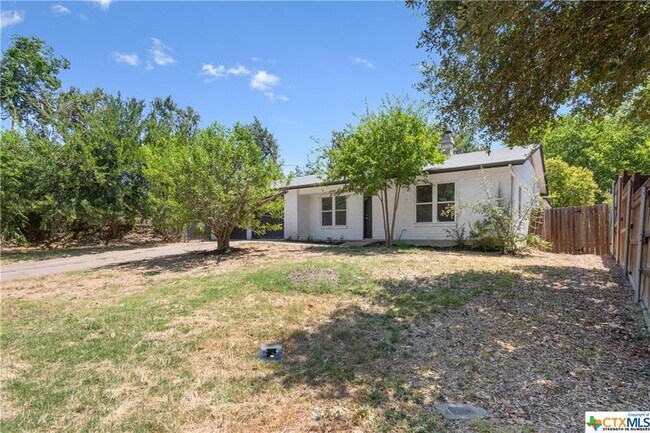 Foto del edificio - 3801 Valley View Dr