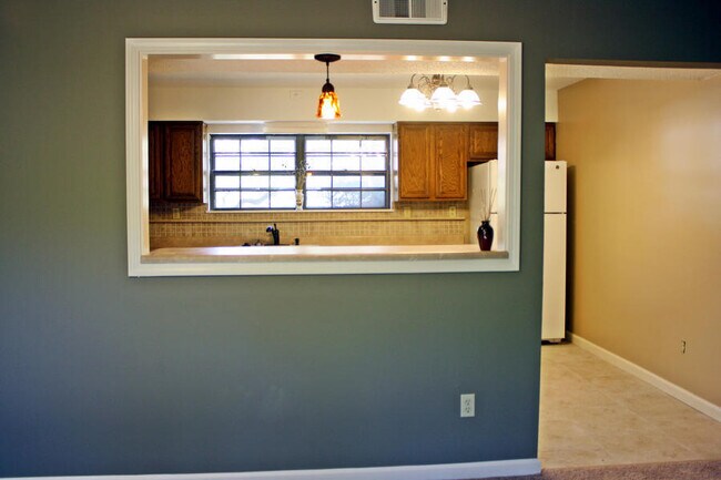 Foto del edificio - Lakewood Townhomes - 3 bed - 1.5 bath - 1 ...