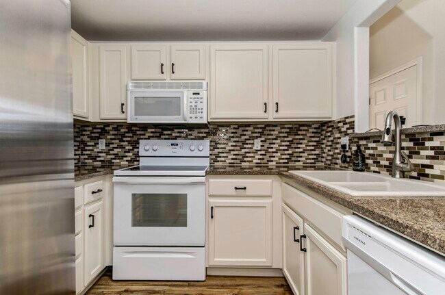 Foto del edificio - 14399 E Grand Dr