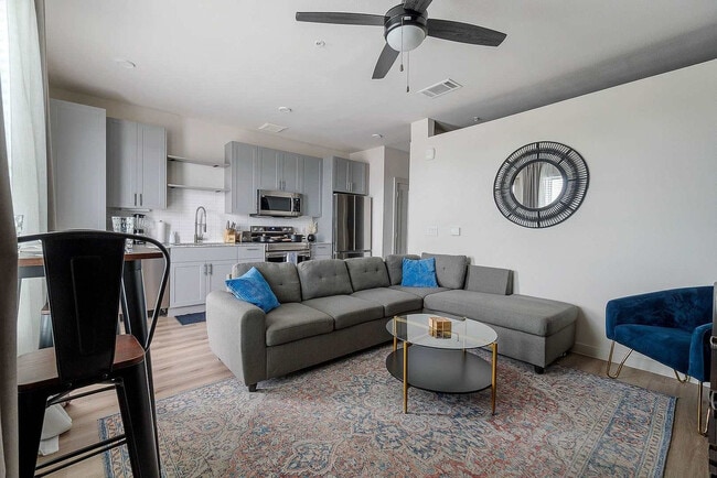 Building Photo - 2232 Empire Central Dr