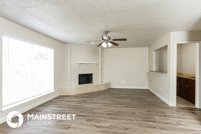 Building Photo - 8913 Doliver Dr