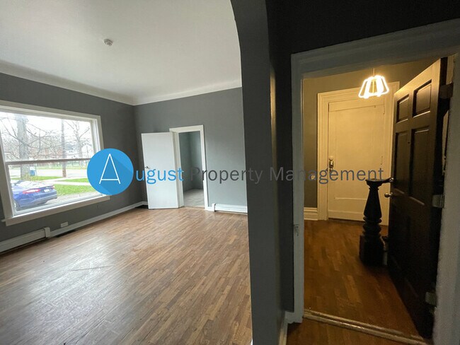 Foto del edificio - 809 W Cedar St