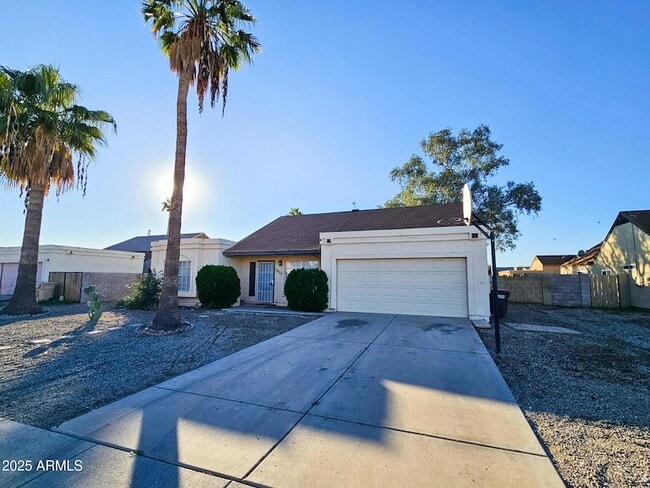 Foto del edificio - 7027 W Cherry Hills Dr