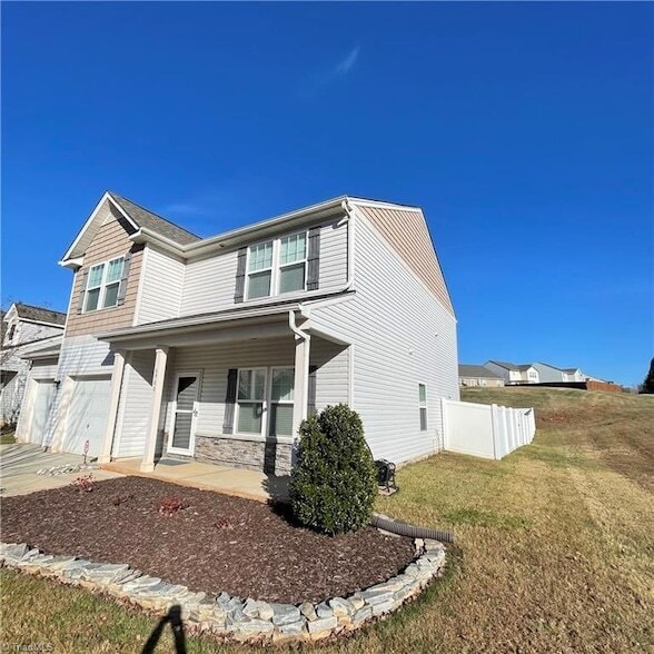 Building Photo - 6900 Lowline Dr