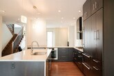 Foto principal - Elegant Creekside 2BD, 2.5BA Retreat with ...