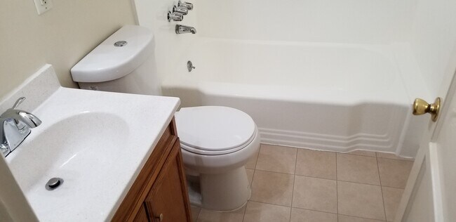 Foto del edificio - 2233-2235 Euclid