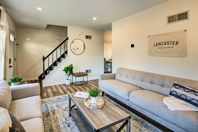 Foto del edificio - 241 Heatherwood Dr