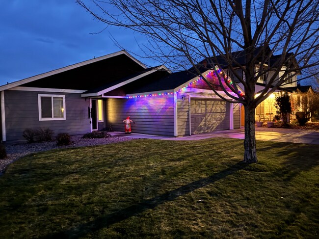 Foto del edificio - 3042 SW Indian Pl