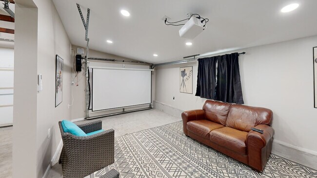 Foto del edificio - 9 Birch Dr