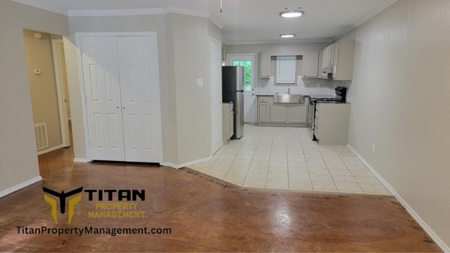 Building Photo - 2 bed/2 bath Apartment