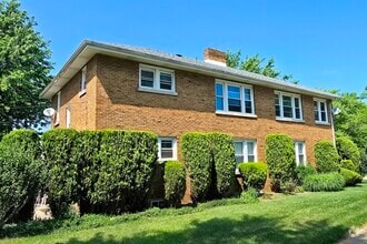 Building Photo - 1002 Westmoreland Ave