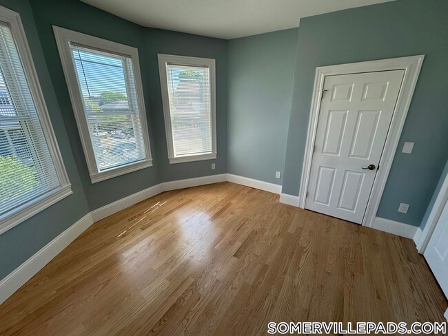 Building Photo - 29 Cameron Ave