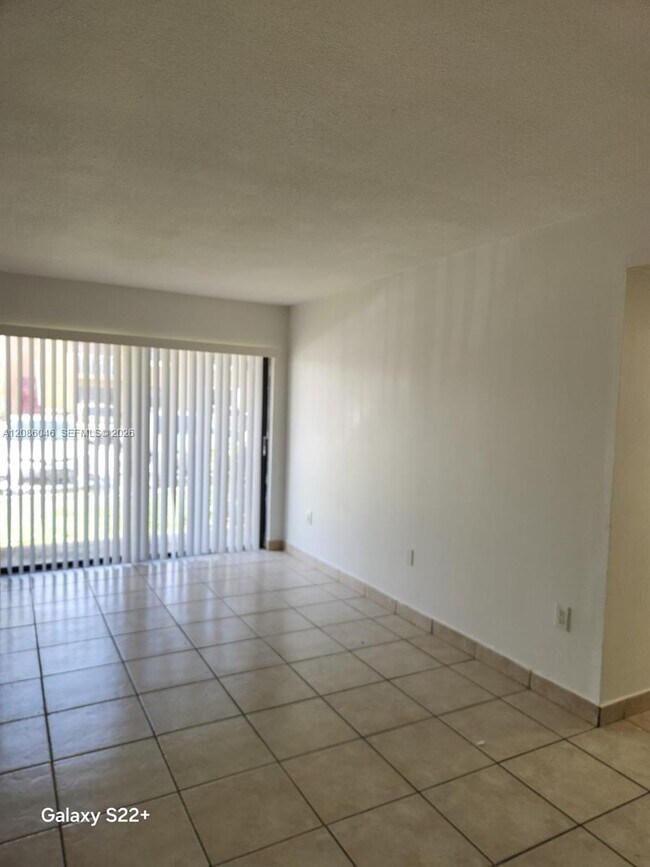 Foto del edificio - 15540 SW 80th St