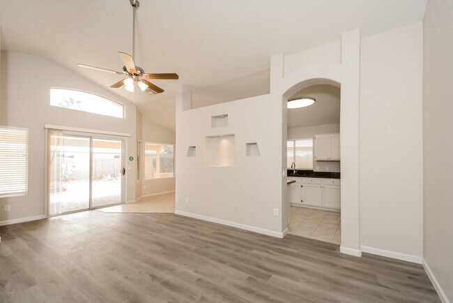 Foto del edificio - 19241 N 116th Ln