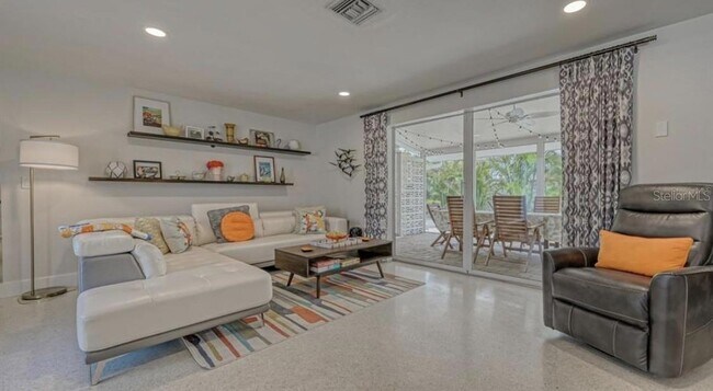 Foto del edificio - 2904 Homasassa Rd