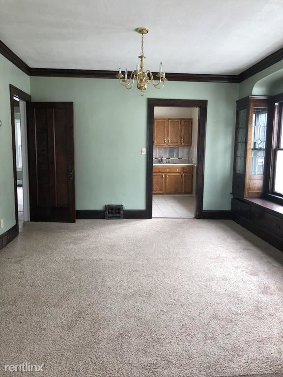Building Photo - 10106 Greenview Ave