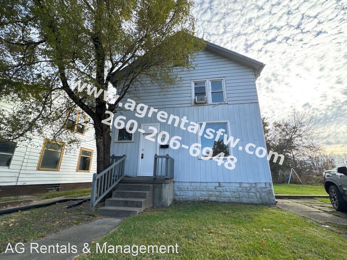 Primary Photo - 3 br, 1 bath House - 2416 Maumee Ave