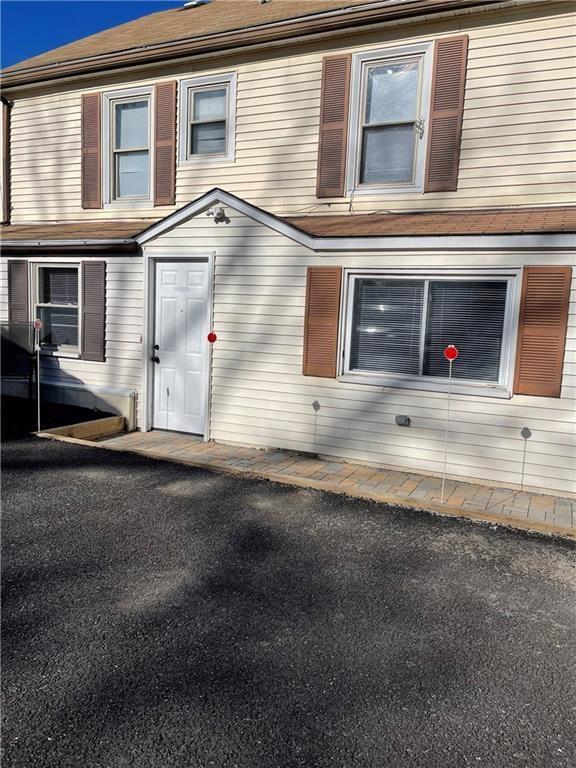 Primary Photo - 1281 Diamond Hill Rd