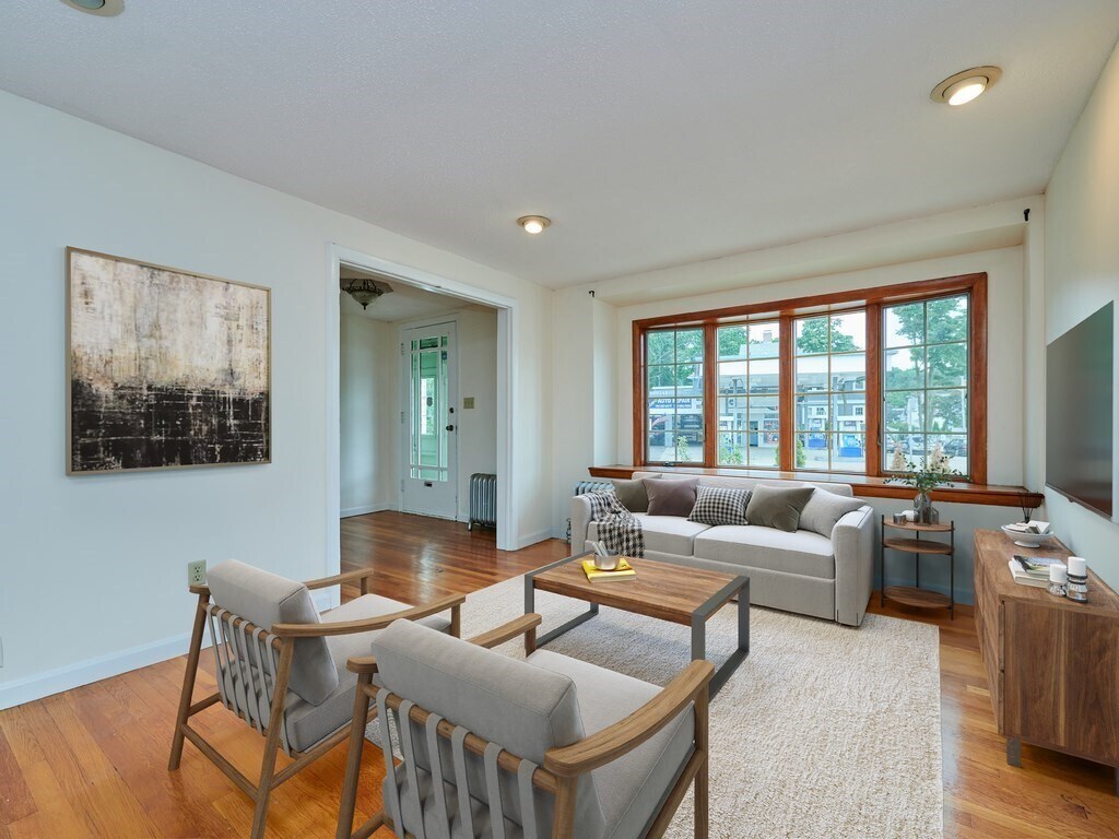 Foto principal - 349 Salem St