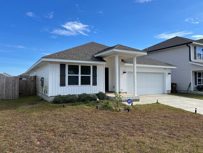 Foto del edificio - Must see 4 bed/2bath Pace Home