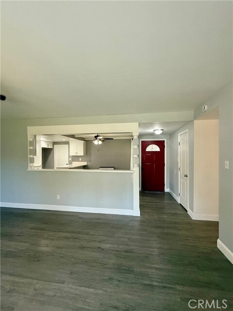Building Photo - 906 N Sacramento Ave