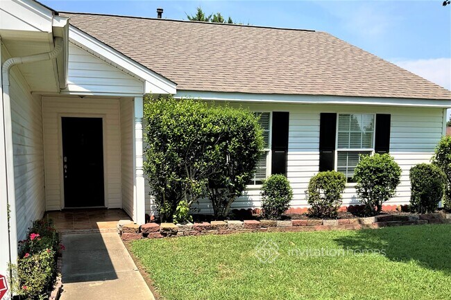 Building Photo - 2108 Genesis Dr